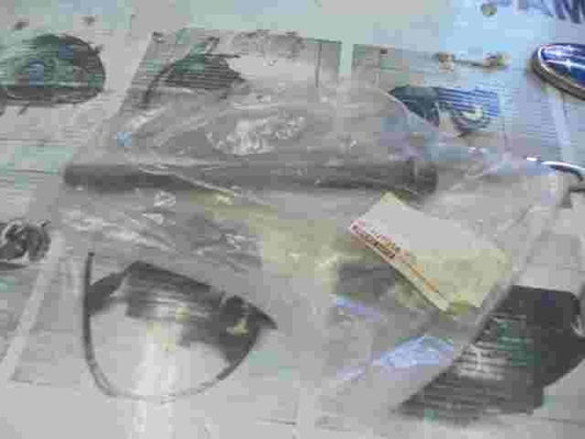 1 unità Set Cuffie Cilindri Bulloni Toyota Land Cruiser Prado Hilux 9091002146