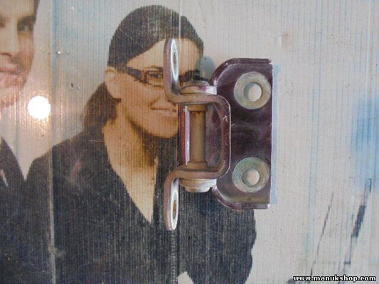 Bisagra de la puerta trasera derecha arriba SsangYong Musso ,Korando (K4)