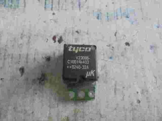 Relé  Tyco V23086C1001A403 V23086-C1001-A403 0240-32A