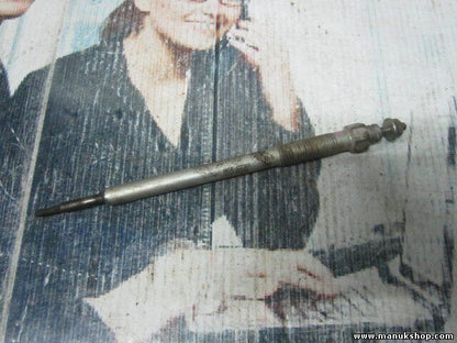 Bujía de precalentamiento Mitsubishi L200 Pajero Montero DID II NGKCZ201 CZ201