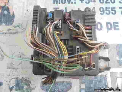 Caja de fusibles de relé Renault UPC X84 N3 8200306033A SIEMENS S118399300J