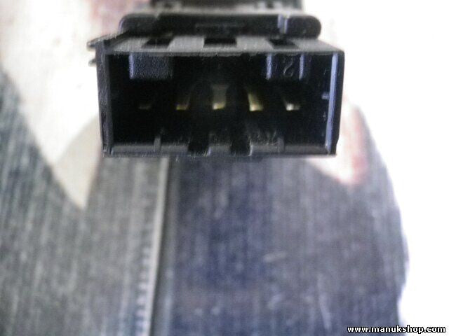 Interruptor del limpiaparabrisas trasero Land Rover YUE500120PUY 03035345