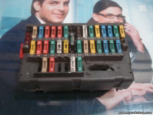 Caja de fusibles Peugeot 306 PSA 9458962580