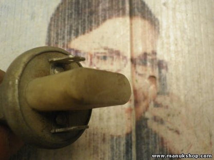 Interruptor de la luz de freno Lada Niva