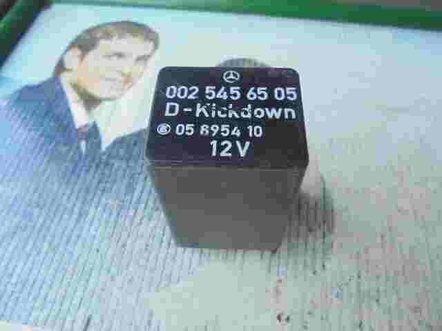 Relè kickdown disconnessione Mercedes-Benz W124 W201 W126 0025456505 LK 05895410