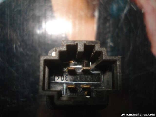 Interruptor apertura tapa depósito VW Passat Golf Bora 03000313 3B0959833A