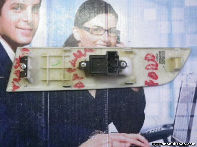 mando botonera elevalunas Mazda BT-50 UR636638YA UR63 66 38YA 0728TH7 UR63 RH