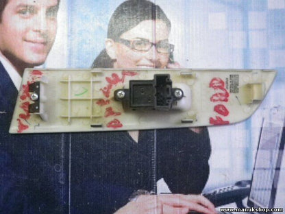 mando botonera elevalunas Mazda BT-50 UR636638YA UR63 66 38YA 0728TH7 UR63 RH