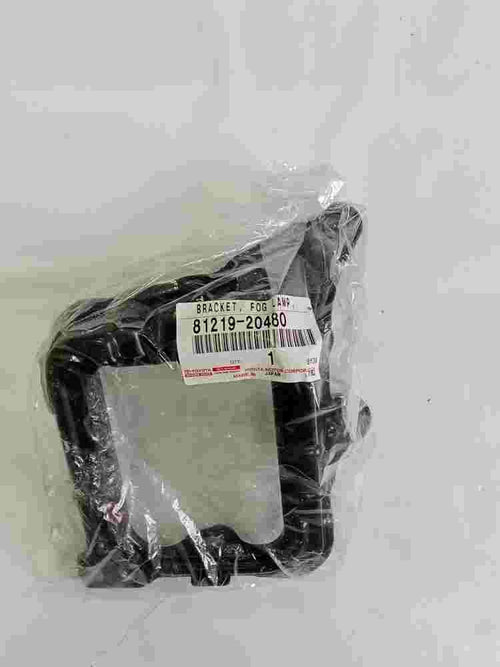 Bracket Fog Lamp  Toyota Celica RH 8121920480 81219-20480