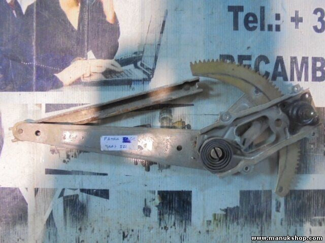 Meccanismo alzacristalli posteriore sinistro Nissan Patrol Station Wagon 8273...