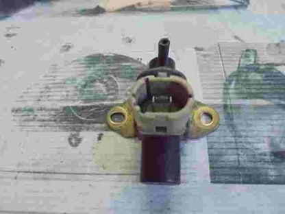 Solenoide per valvole per vuoto Volvo S40 V40 Mitsubishi Carisma 7700275912