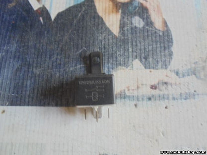 Relé del ventilador del radiador Renault Clio 12V-25A-03508 12V25A03508