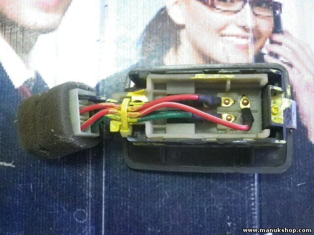 Botonera Elevalunas delantero derecho Kia Sportage JA KK37166370A