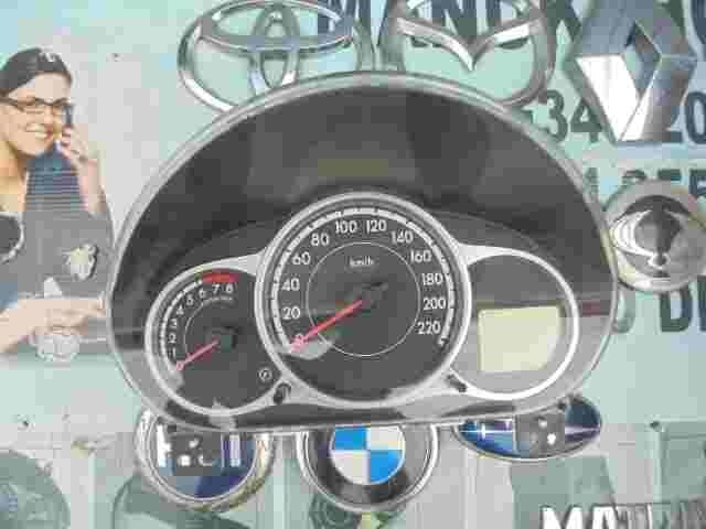 Cuadro de instrumentos  Mazda 2 DVDP75 DV DP75 D01J55430 D01J55430K9001