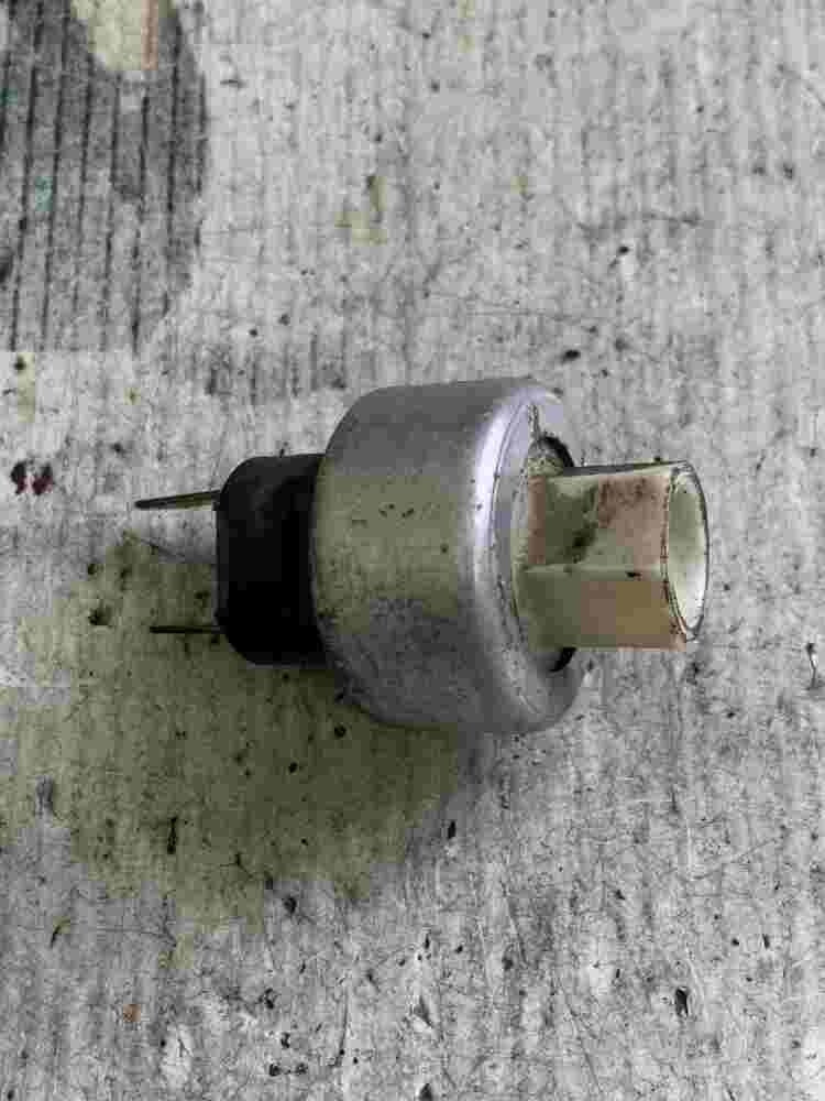 sensor de presión Aire acondicionado Chevrolet Chevy 3040500