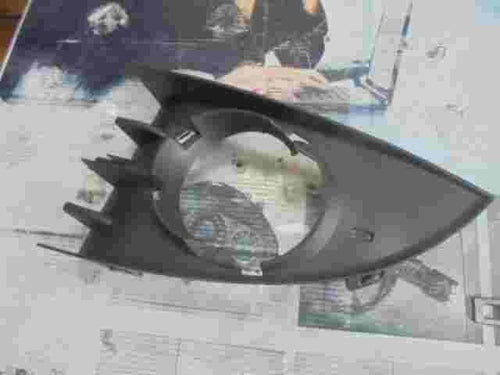 Rejilla del radiador izquierda  Renault Scenic II PP LH PIR06WYT PI-R06WYT