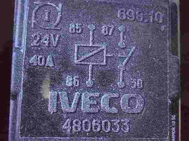 Iveco EuroCargo I-III Stralis 24V 40A 4806033 69810 698.10