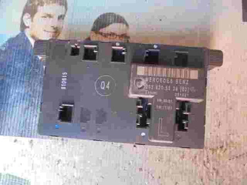 Unidad de control de la puerta Mercedes C-Klasse W203 2038205526 Q4 TEMIC 351321