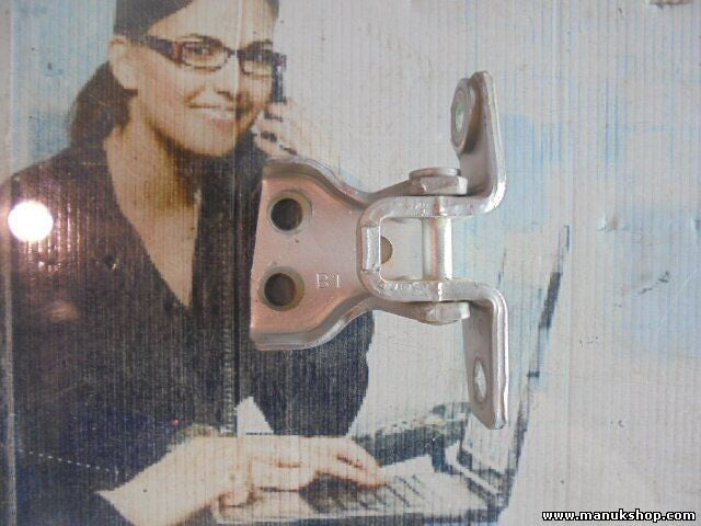 Bisagra de la puerta delantera izquierda arriba Mitsubishi Pajero Montero DID