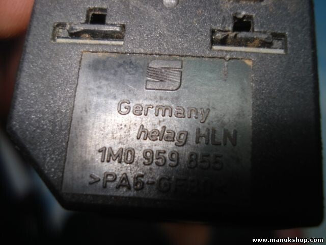 mando botonera elevalunas Seat Toledo Leon 1M0959855  PA6-GF30 1MO959855