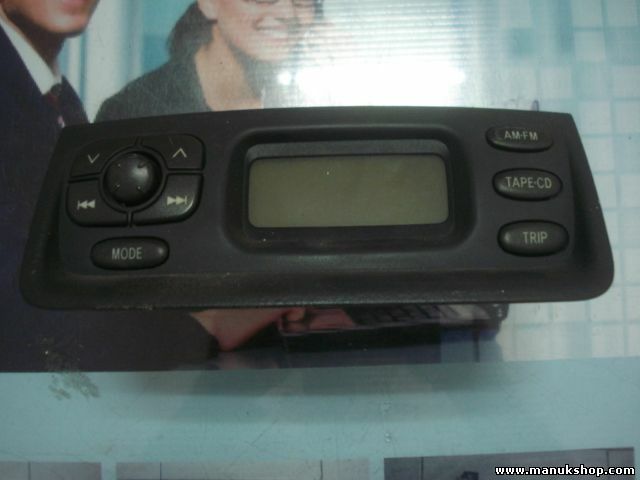 Radio CD interruptor de control Toyota Yaris 8611052010B0 86110-52010-B0 