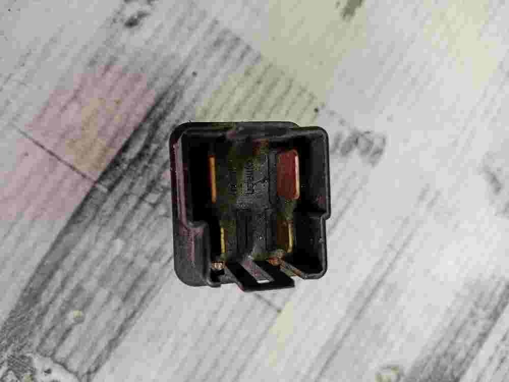 Relé de arranque Honda Yamaha Omron G4RH24 G4R-H24 12VDC 12V DC 31X0D2