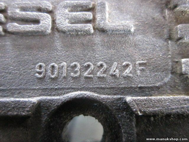 Tapa de la culata Jeep Cherokee XJ 2.5 4x4 1984-1986 87 KW 118 PS 90132242F