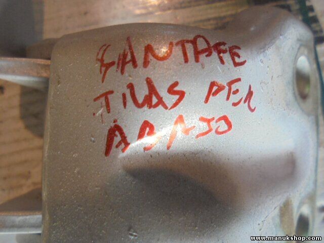 Bisagra de la puerta trasera derecha abajo Hyundai Santa Fé I SM 2.0 CRDi