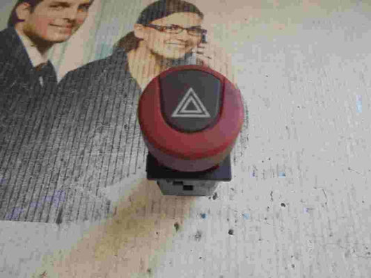 Interruptor de emergencia warning Peugeot 205