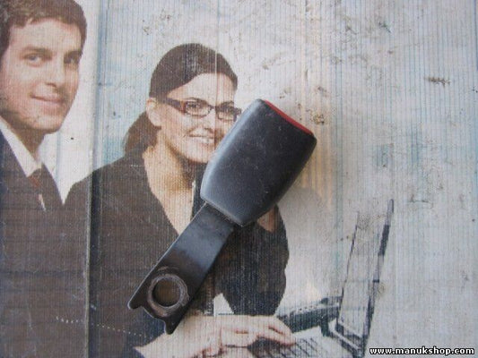 Cierre cinturon de seguridad delantero derecho SUZUKI JIMNY GRAND VITARA NSB1085