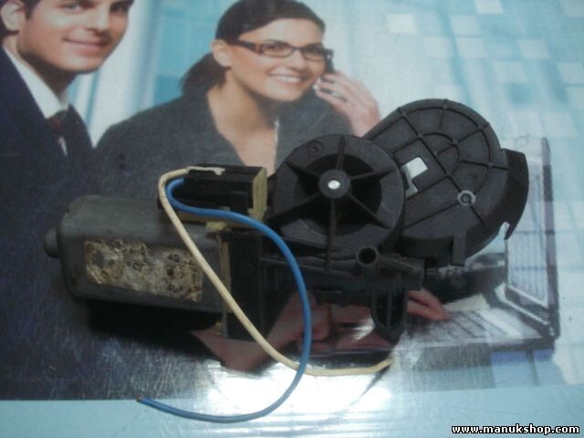 Motor asiento Mercedes-Benz Mercedes-Benz A2038201942 82041806 4 108480 BOSCH