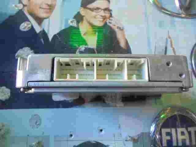 Centralita  Mazda Premacy 1.9 EGI FPD918881A FPD9 18 881A DENSO 2797001411