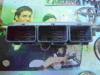 Centralita Renault Laguna 1.9 8200163528 8200095416 1039S00271 BOSCH 0281011101