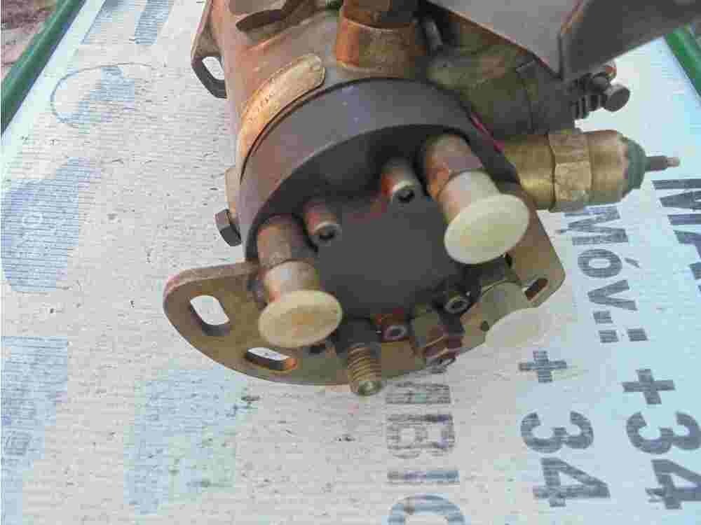 Bomba de inyección Renault 116718DA 116718 DA Roto diesel 1271340 8443131A