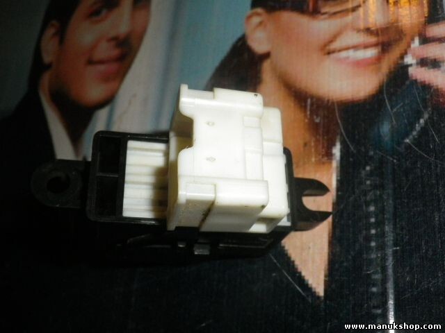 mando botonera elevalunas Nissan Almera N15 1220N