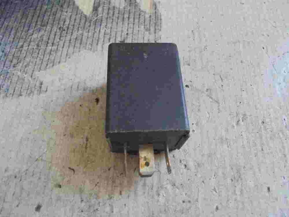 Relé HELLA 4DB90996906 4DB909969-06 TB63 12V 71423