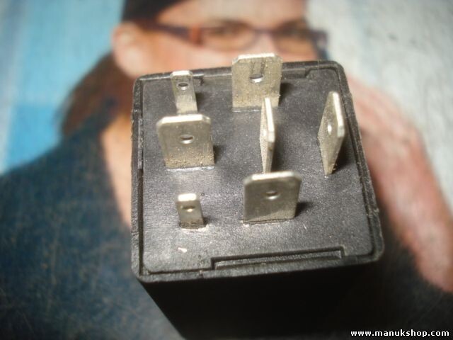 Relé Tata Safari CHIME UNIT 2702 5420 99 60 270254209960 12V 1W MAX