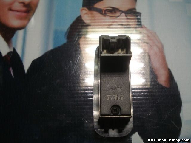 mando botonera elevalunas Mitsubishi Carisma MR740601 MR 740 601