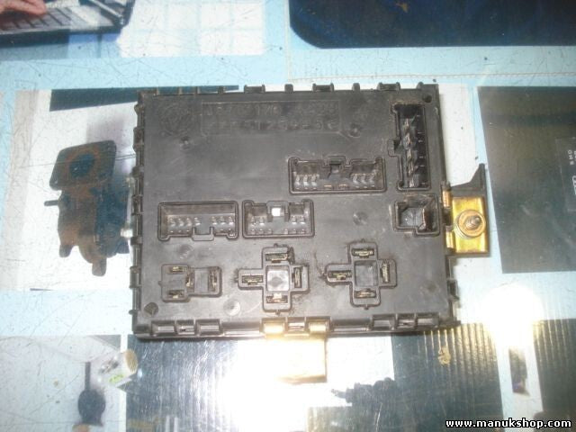 Caja de fusibles Lancia Y 840 Fiat Punto 176 Bravo Barchetta 46412170 A223