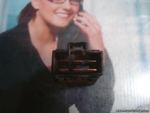 Interruptor Luneta Trasera Desempañador Nissan King Cab PickUp Navara 06016