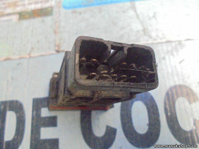 Interruptor de emergencia  Hyundai Matrix 9379017000 93790 17000