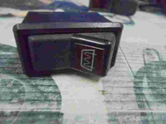 Interruptor Luneta Trasera Desempañador Ford Taunus MK2 Escort 78AG18C621AA