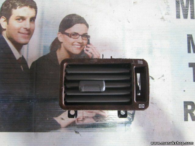  Rejilla Aireadora Mitsubishi Pajero Montero GLS 2.8 Diesel 92KW MR262535 RH