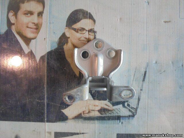 Bisagra de la puerta  trasera izquierda abajo SsangYong Actyon Sports A200S