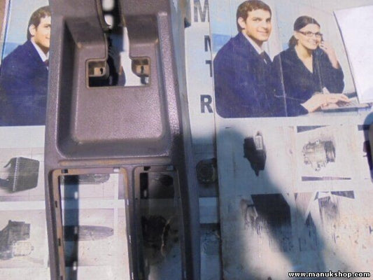 Apoyabrazos  Nissan Terrano Ford Maverick II R20 2.7 969107F000 9691 07 F000