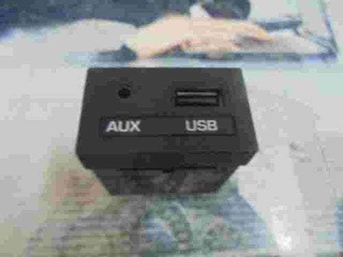 Console audio ausiliaria USB Hyundai I10 B9000 96120B9000 AUX IAMC1511190028F