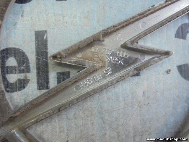 Emblema trasero Opel Zafira A 09207805 092 078 05 2538944 25 38 944
