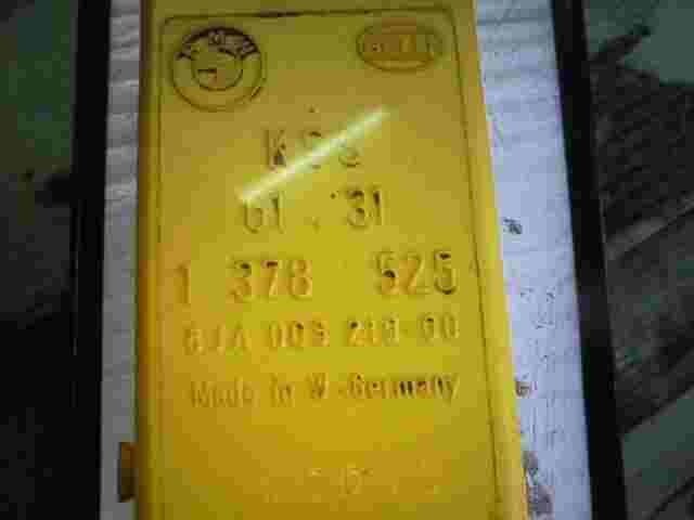 BMW E34 518i E32 730i 1378525 61311378525 KGS Hella 8JA00521900