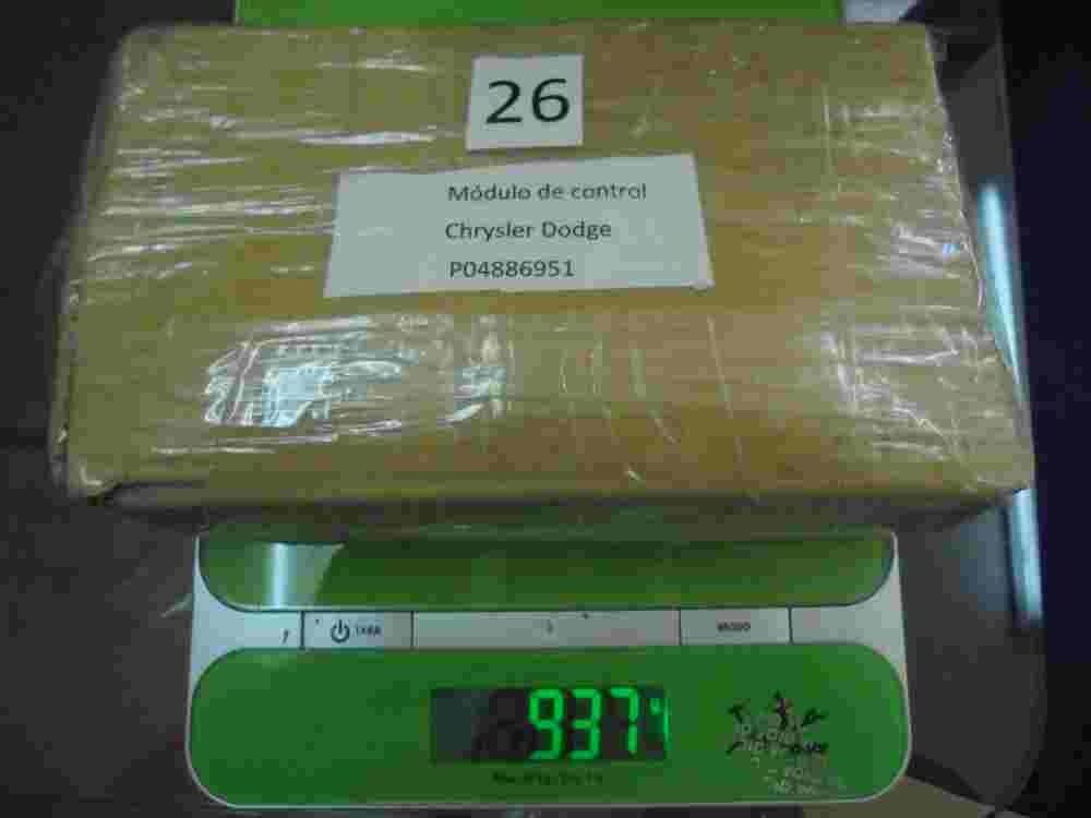 Módulo de control del tren motriz Daimler Chrysler Dodge Ram Pickup P04886951