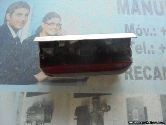 Luz de freno trasera Mitsubishi Pajero Montero DID MR490840 R0223 STANLEY